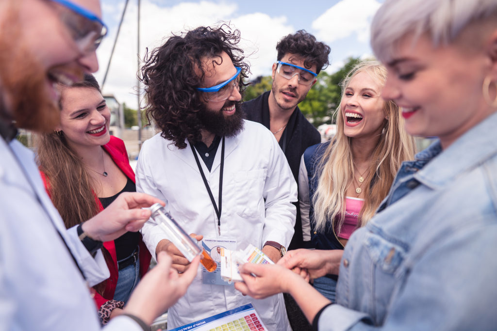 Escape Tour: Wir bringen den klassischen Escape-Room auf die Straße.